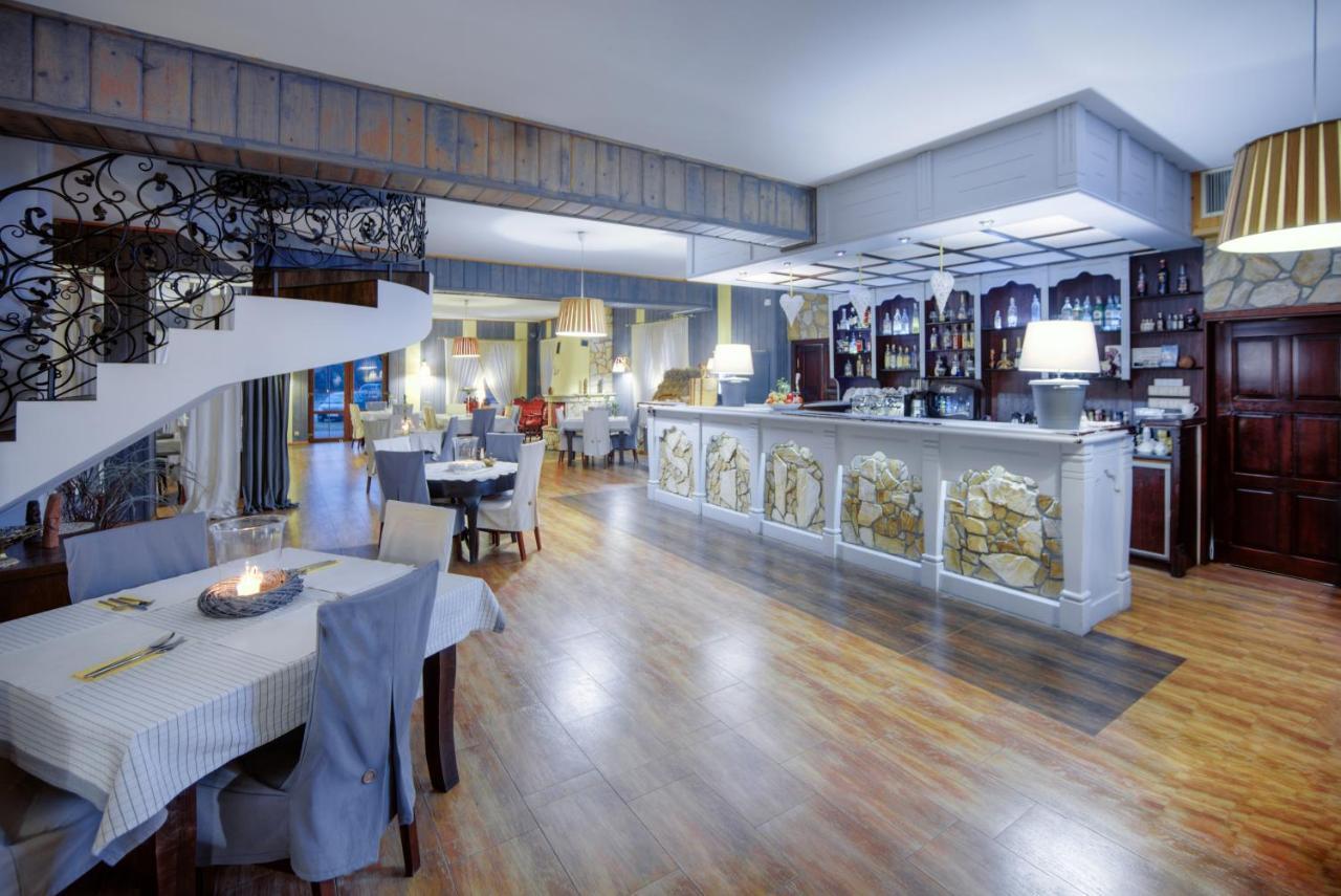 مبيت وإفطار جوكوفو Restauracja Sidlo المظهر الخارجي الصورة